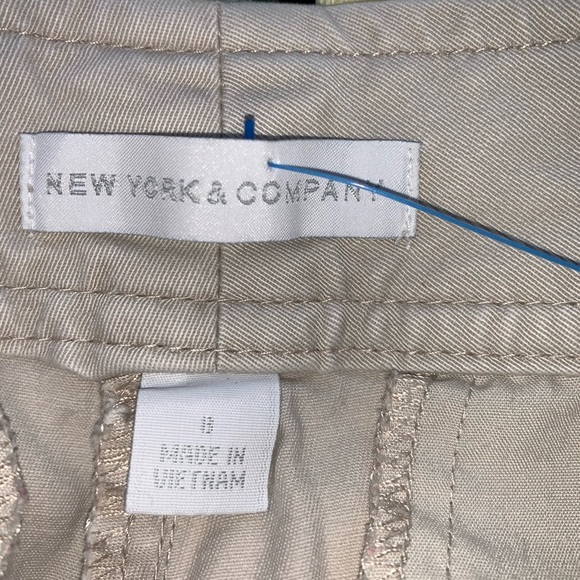 New York & Company Khaki Shorts Size 8 - Picture 6 of 9